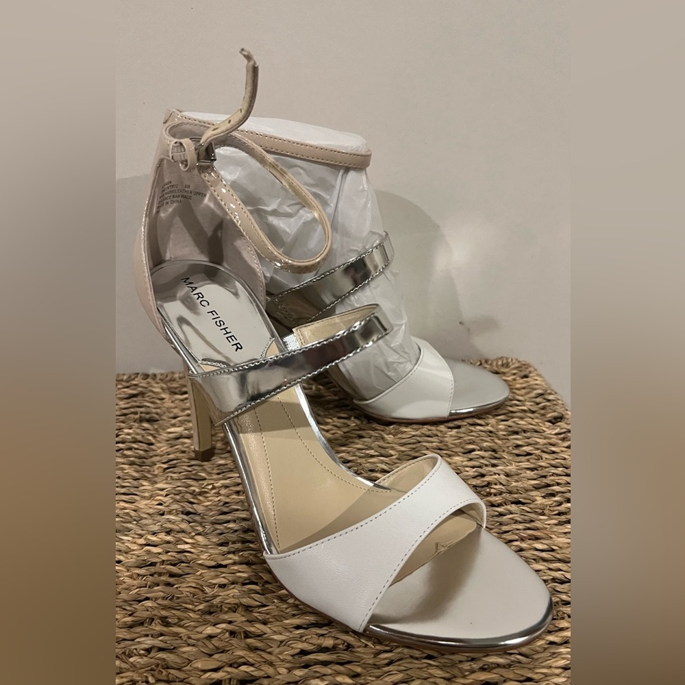Brand new dressy shoe